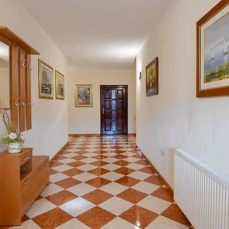 Hotel Lovro In Imotski, Private Pool 3*