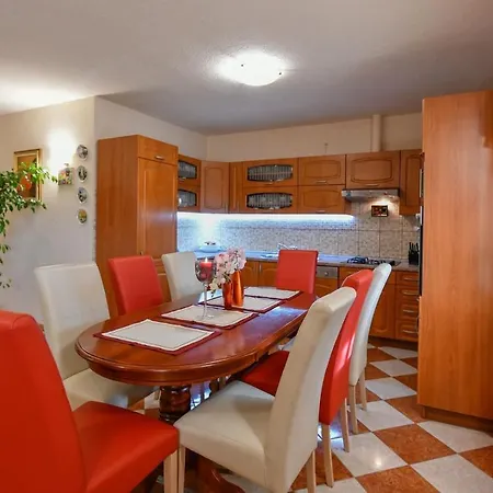 Hotel Lovro In Imotski, Private Pool